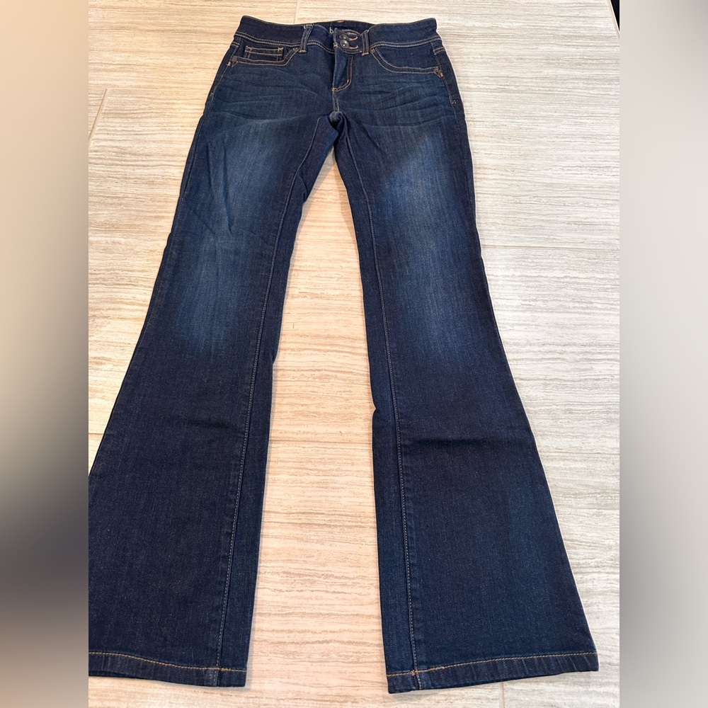 NWOT women’s JCP super soft premium denim boot cut/flare 
Size 4 
27 waist